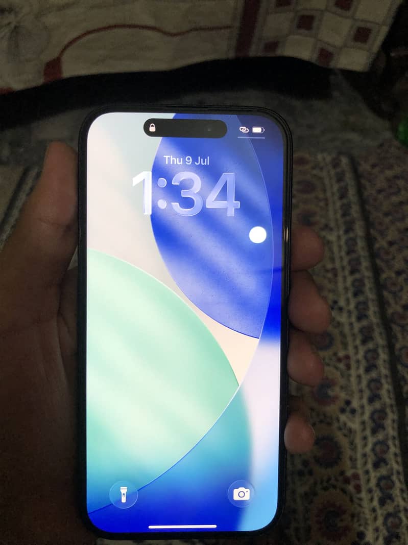 Apple iPhone 16 1