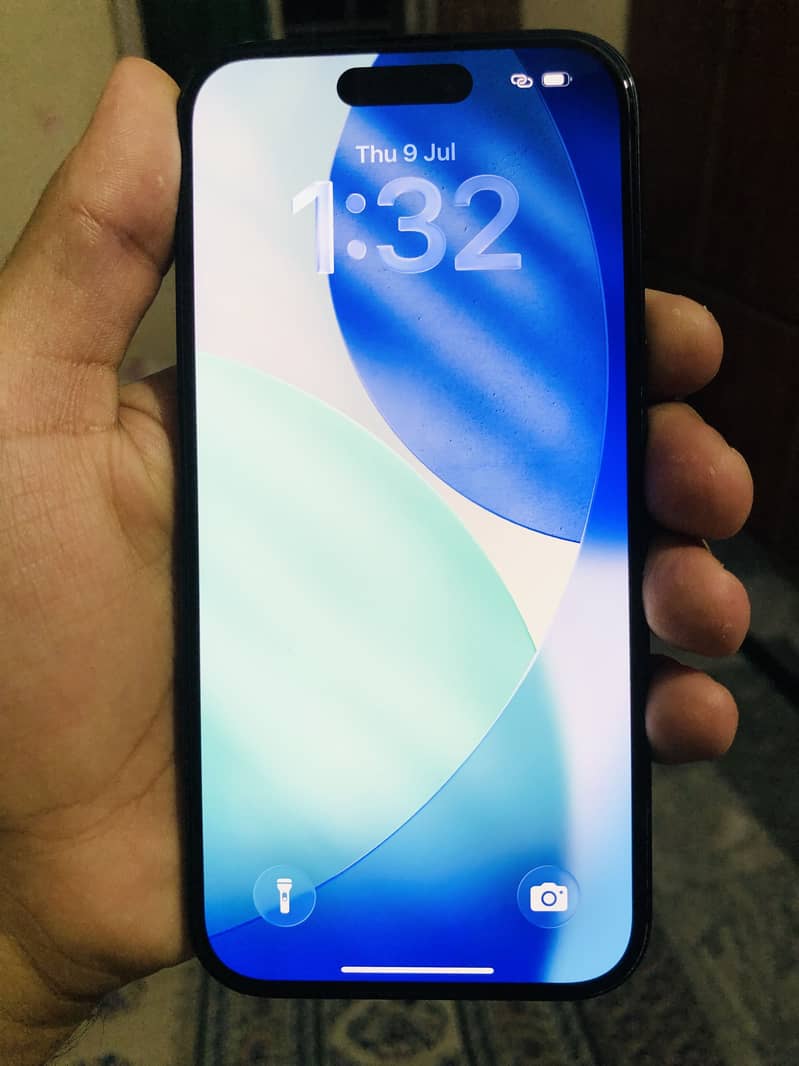 Apple iPhone 16 6