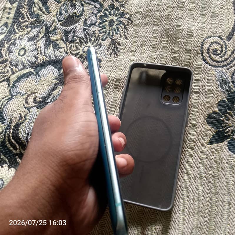 One plus 8T 4