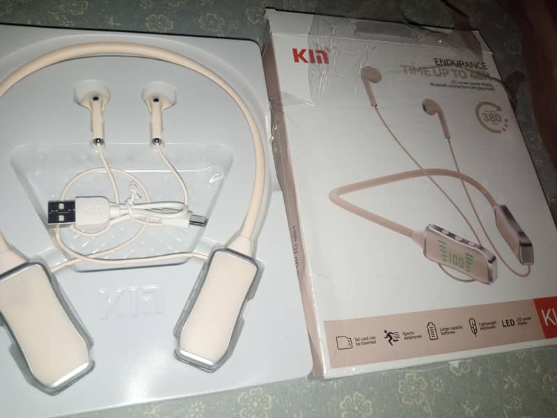 BLUETOOTH Earbuds 0