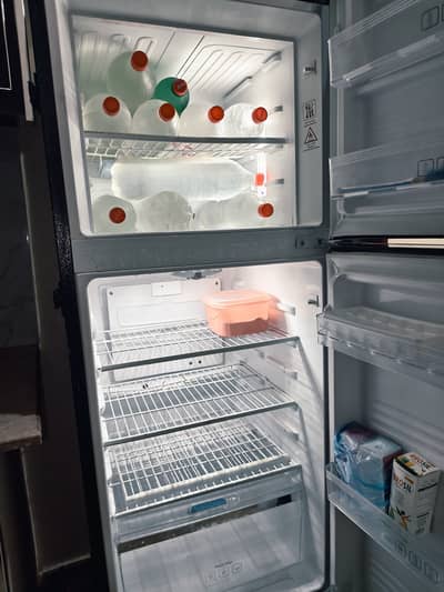 Kenwood Medium Size Refrigerator (11 Cu. Ft. /Model KRF-23357)-10/10
