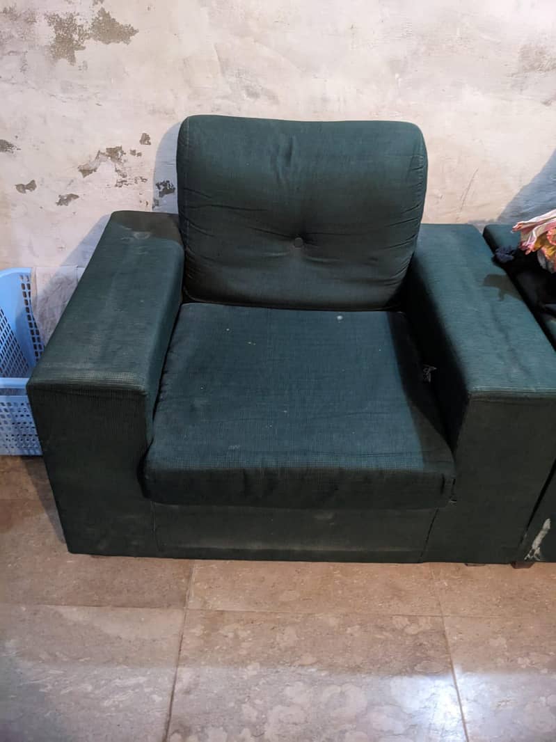 7 setor Sofa. . 1