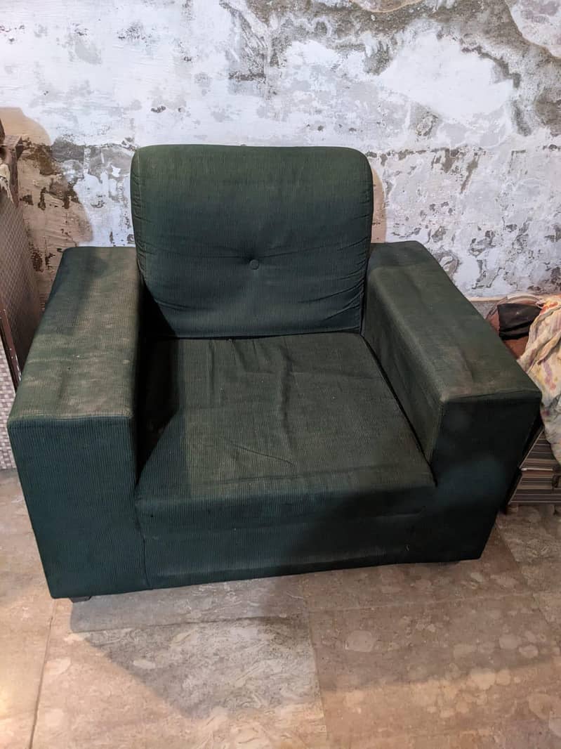 7 setor Sofa. . 3