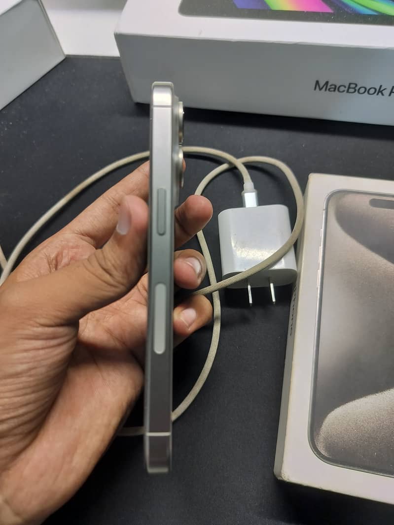 iPhone 15 pro 0