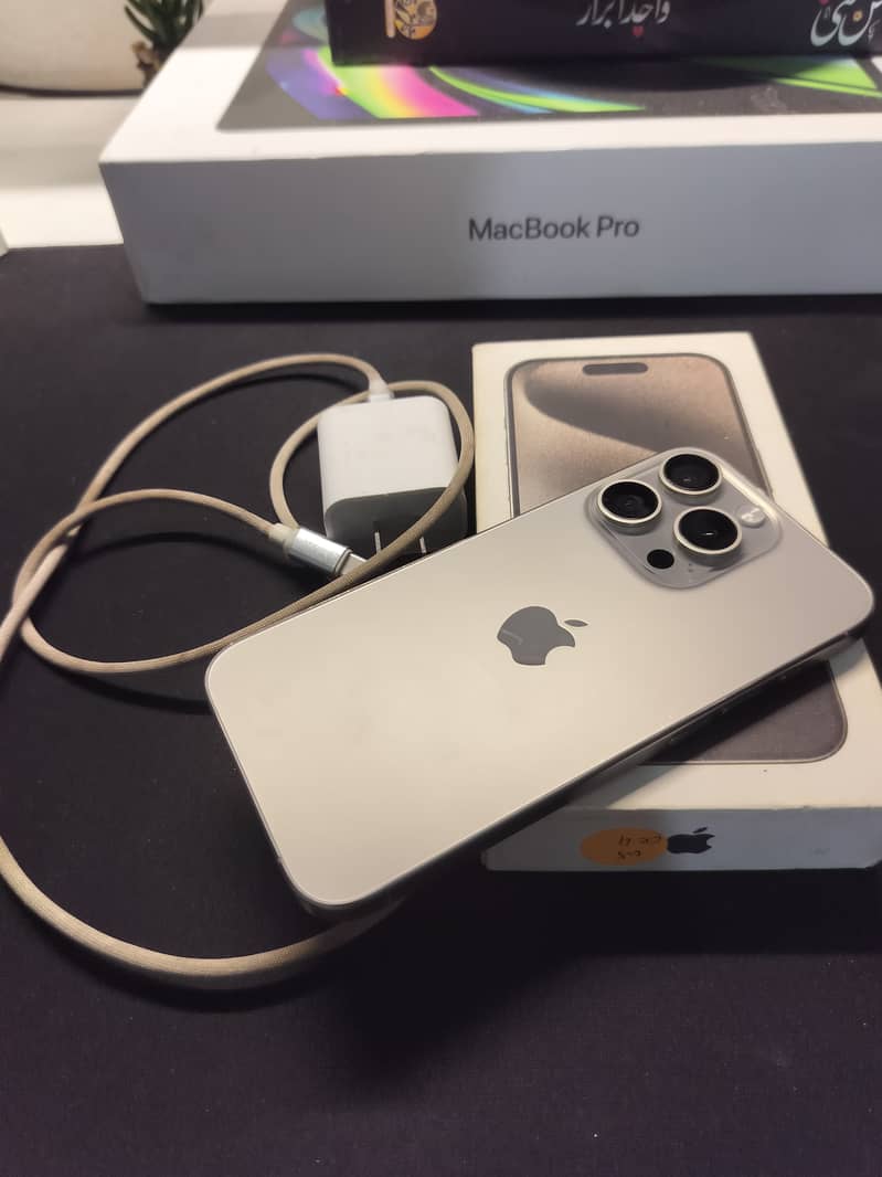 iPhone 15 pro 3