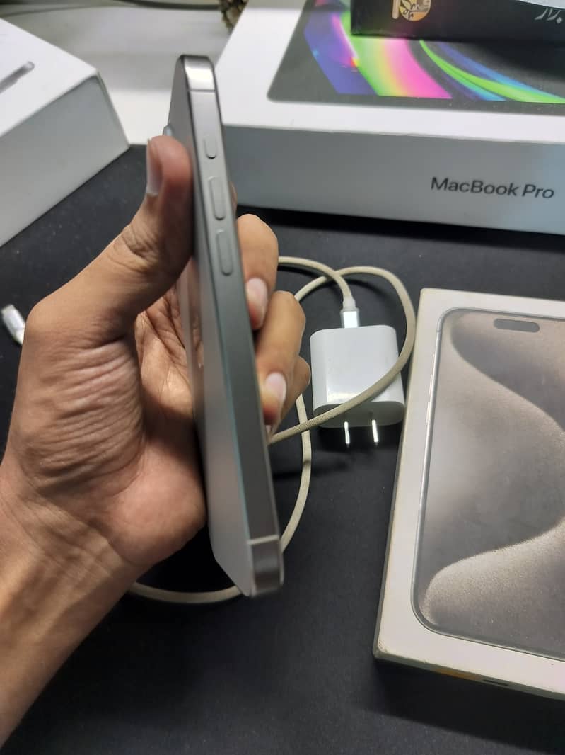 iPhone 15 pro 5