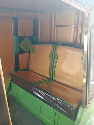 Auto Rickshaw for Sale in Excellent Condition – Ready for Road!