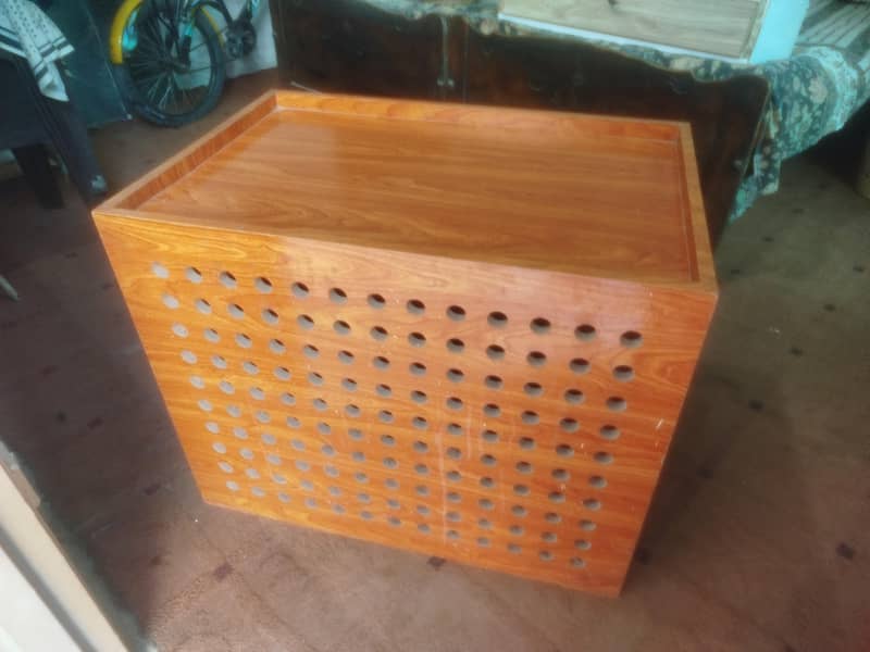 Table console for UPS or other usage 0