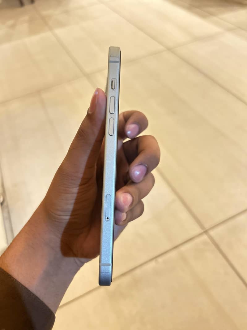 Apple iPhone 15 plus 3