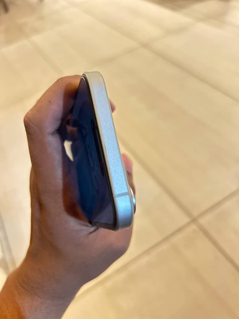 Apple iPhone 15 plus 4