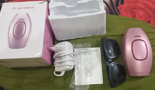 IPL hair removal device