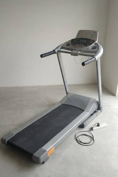 Treadmill running machine