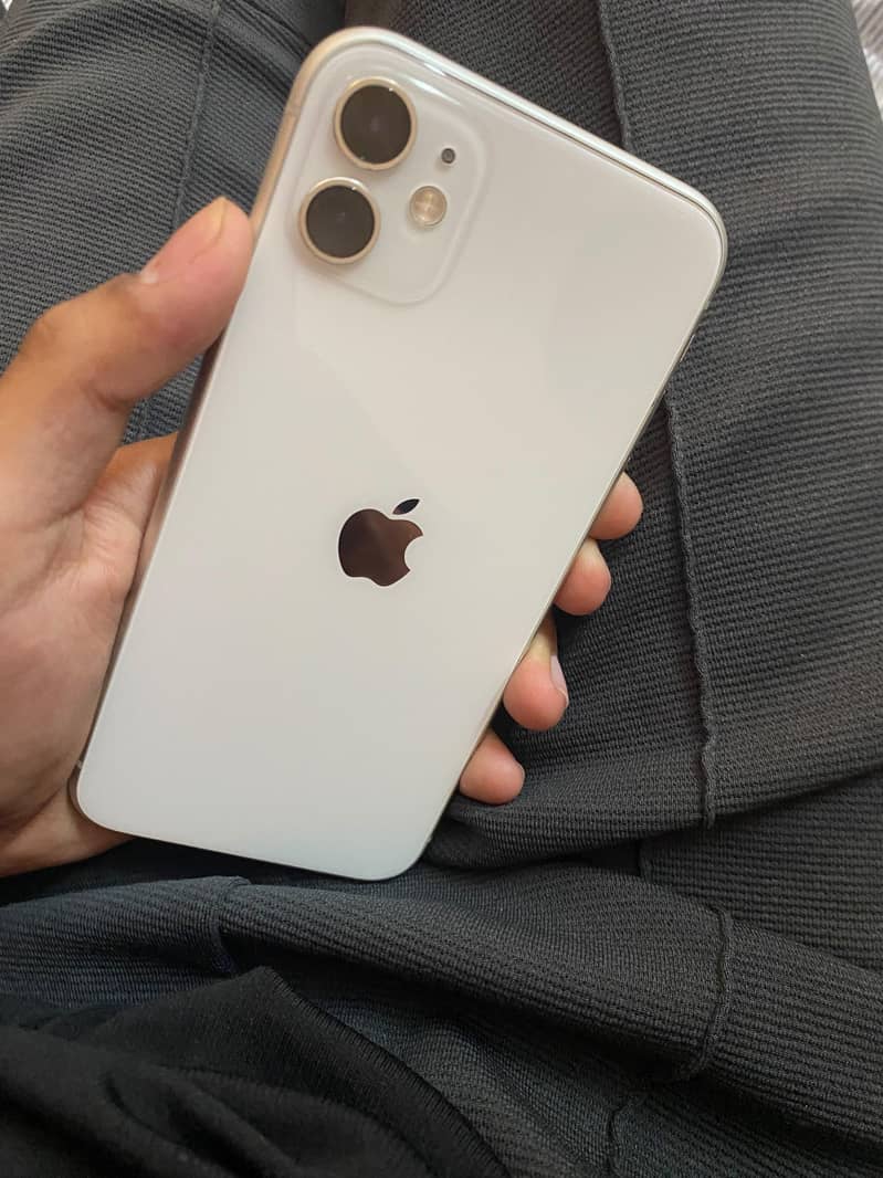 Apple iPhone 11 0