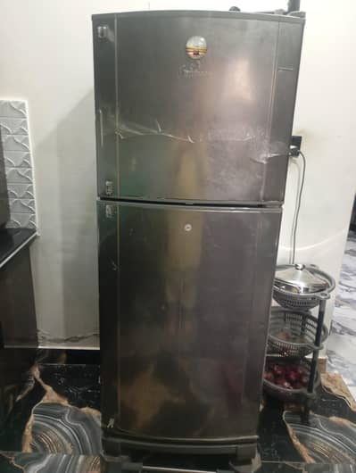 neat and clean condtion refrigerator for sale