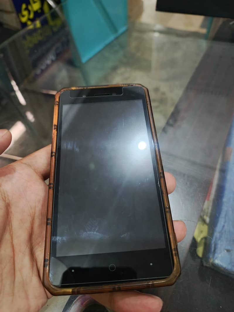 Itel A25 8