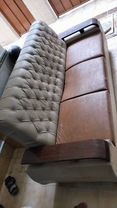 5 SEATER MOLY FOAM INSIDE SOFA SET FOR SELL