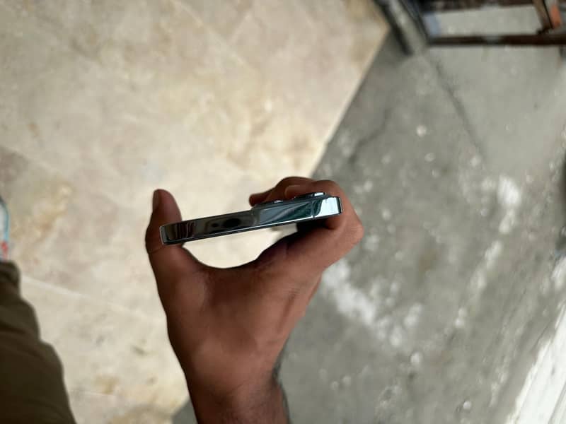 Apple iPhone 13 Pro Max 7