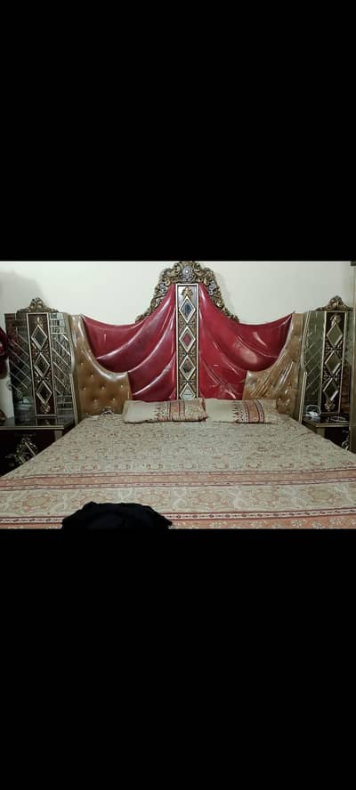 10/10 condition full bedroom set luxury furniture