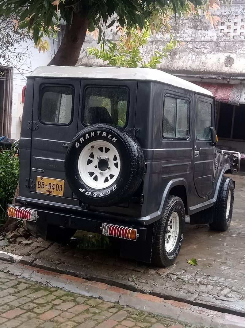 Jeep. 9