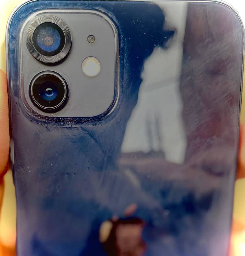 Apple iPhone 12 11