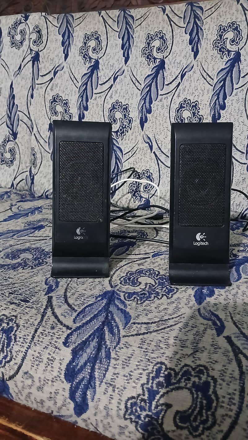 Logitech speakers usb powered 1