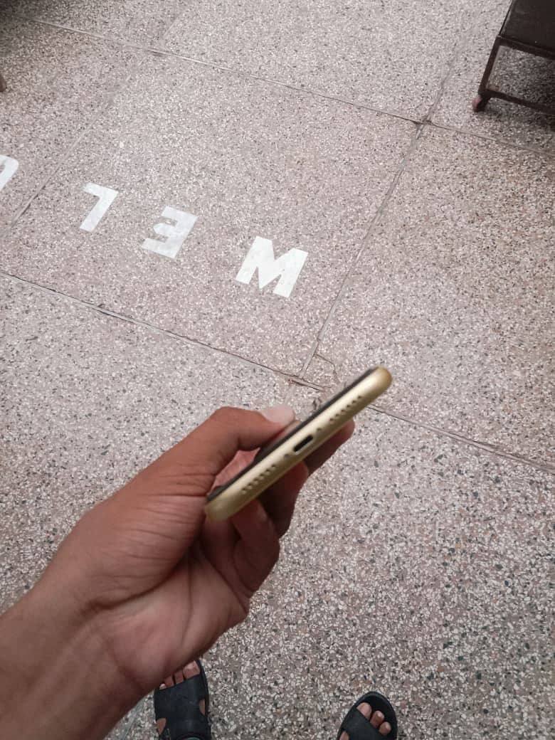 Iphone 11 4