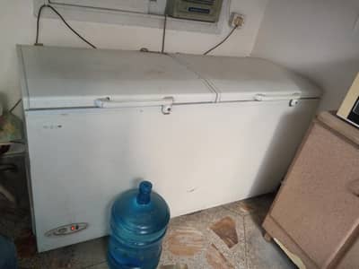 DEEP FREEZER