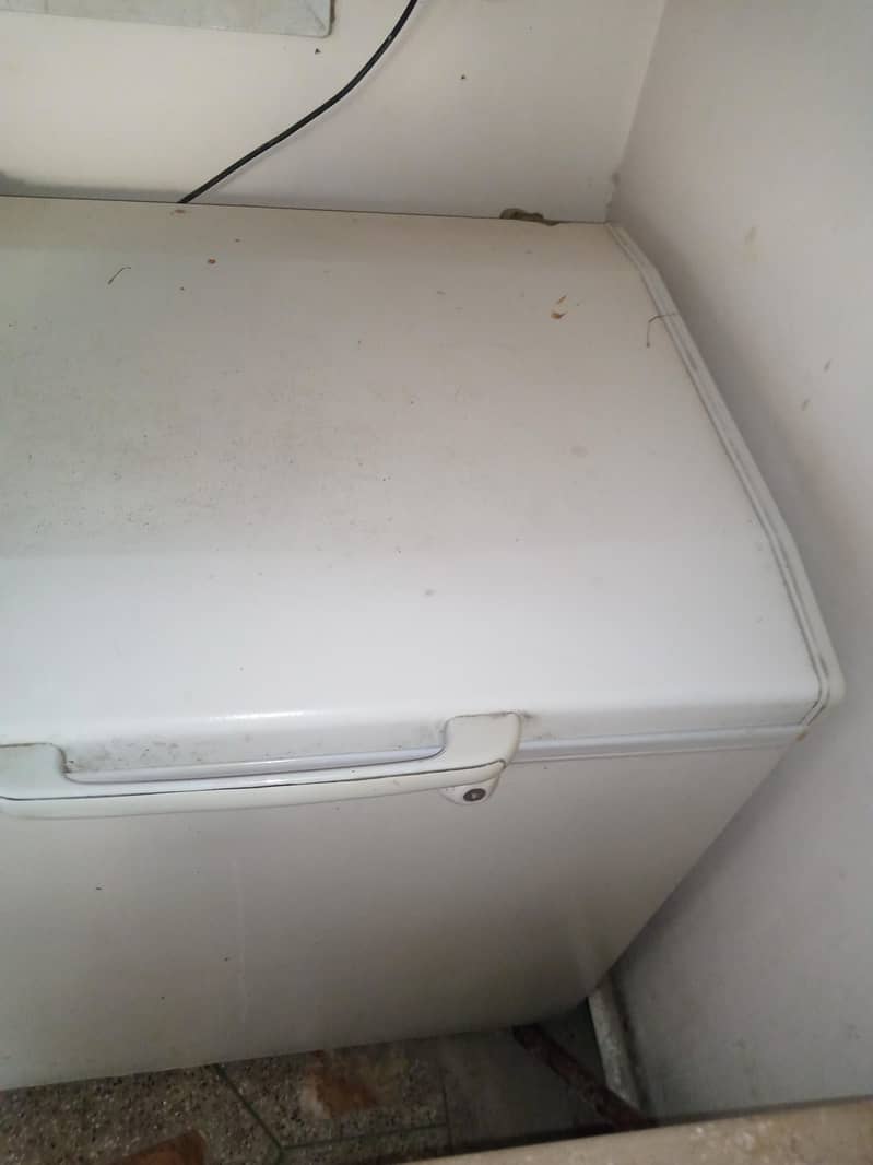 DEEP FREEZER 3