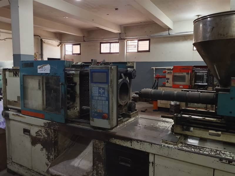 Injection molding machine 6