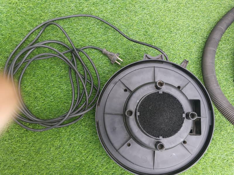 vacuum cleaner 3