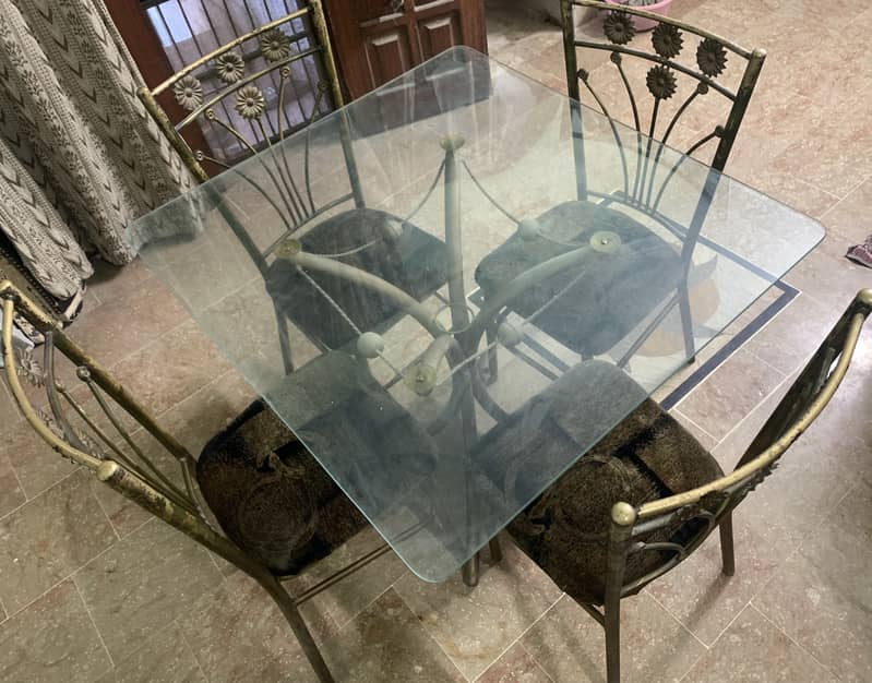 Complete Dining table 0