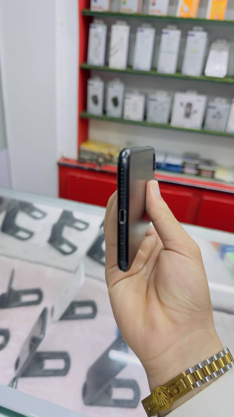 Apple iPhone 7 Plus 4