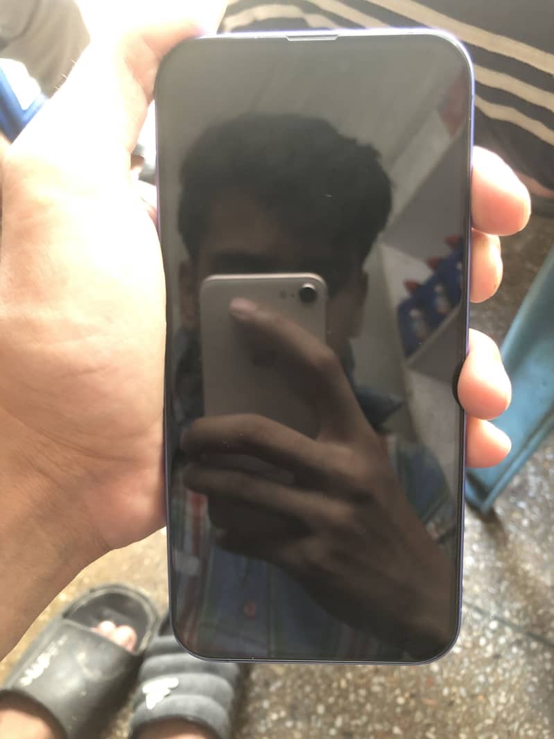 Apple iPhone 16 Plus 0