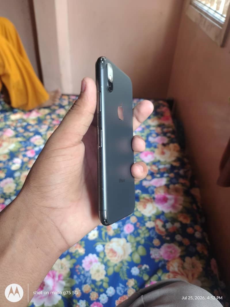 Apple iPhone X 2