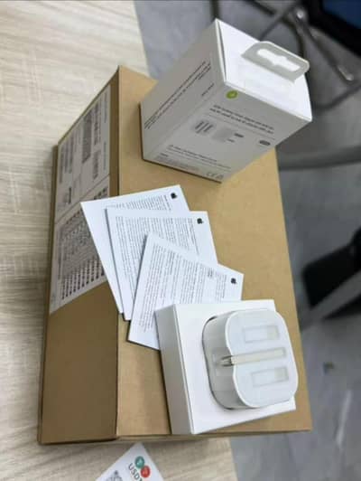 Apple 40Watt PD Dynamic Adpter