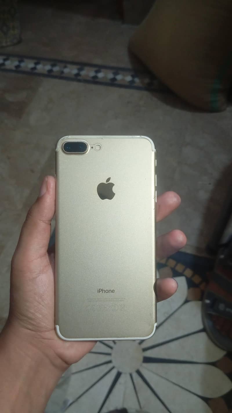 Apple iPhone 7 0