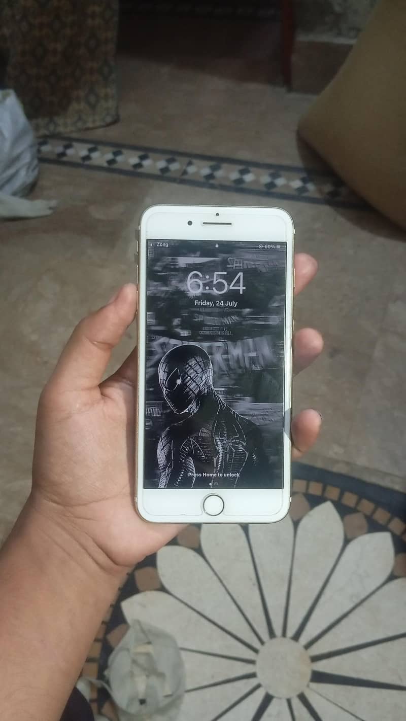 Apple iPhone 7 1