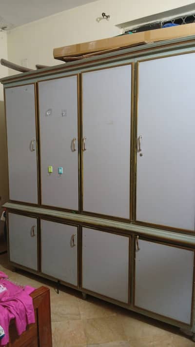 big wardrobe in good condition with very storage condition 8/10