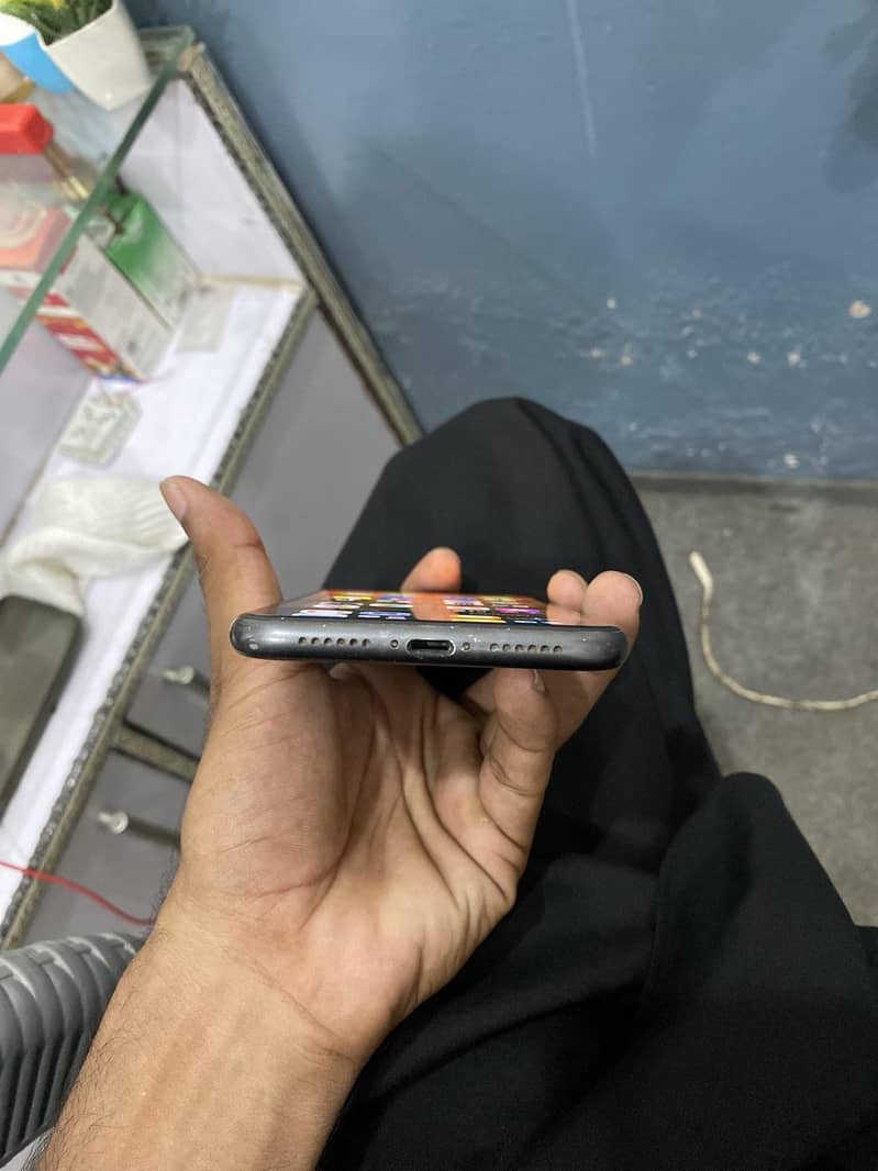 Apple iPhone 11 1