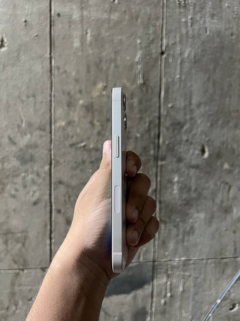 Iphone 13 4