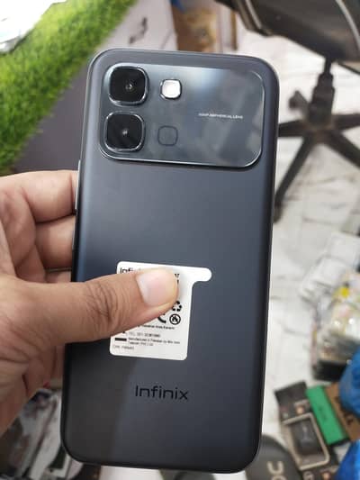 Infinix Note Edge 5G 8/256GB PTA Approved 10/10