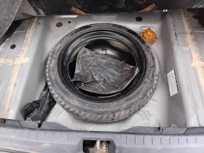 Govt oficer used Toyota belta 2006/11