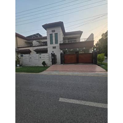 10 Marla Corner House In Askari 1 Jhelum City On Investor Rate.