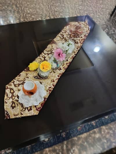 Brand new table ha 10by 10 new condition