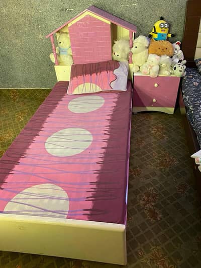 kids bed very good condition