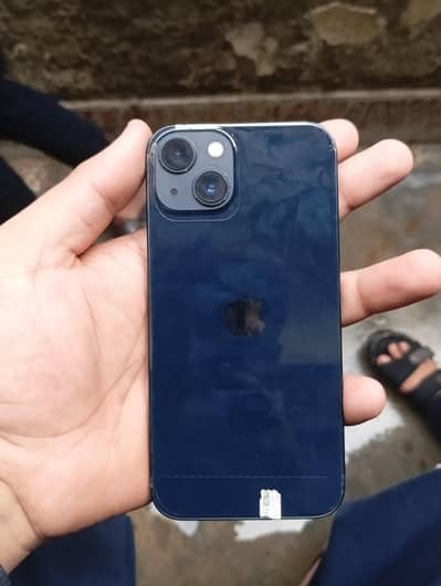 Apple iPhone 13