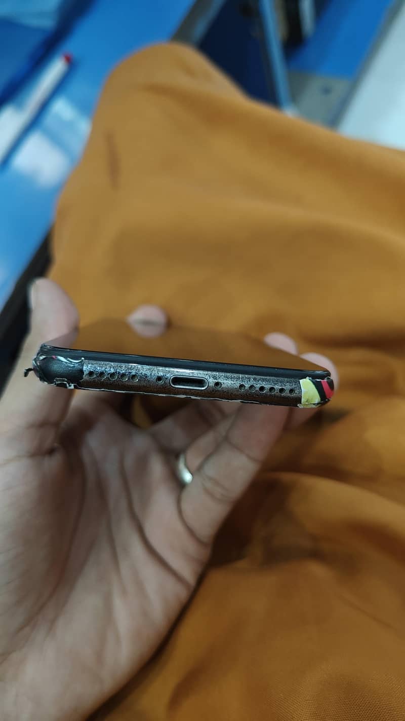 Apple iPhone X 1