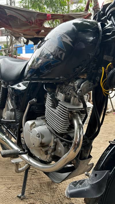 Suzuki GS 150 2022