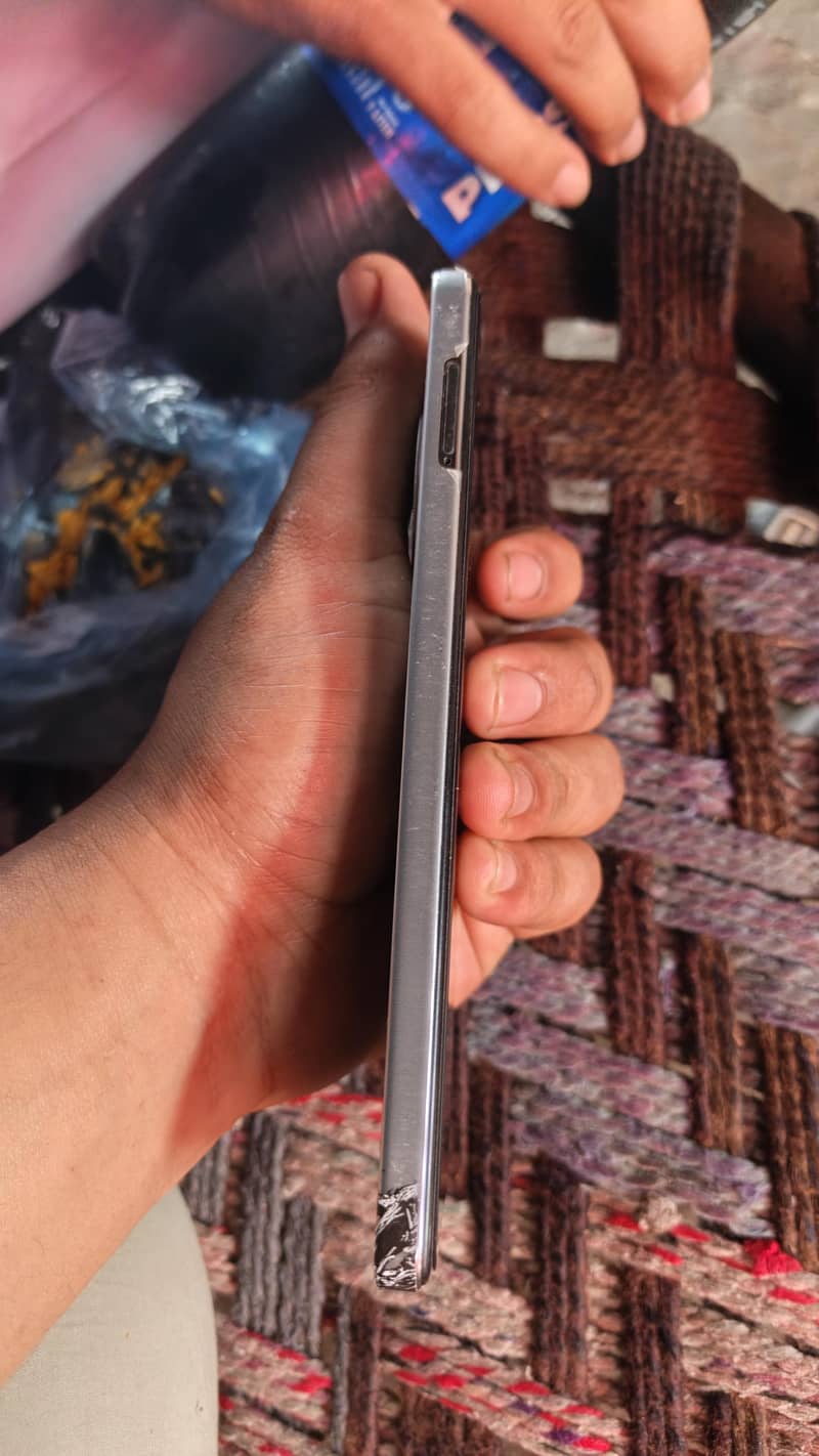 Tecno CAMON 30 0