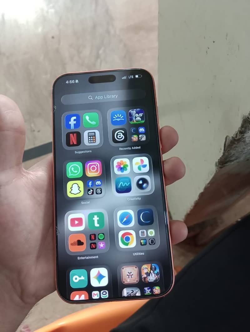 Apple iPhone 17 Pro Max 1
